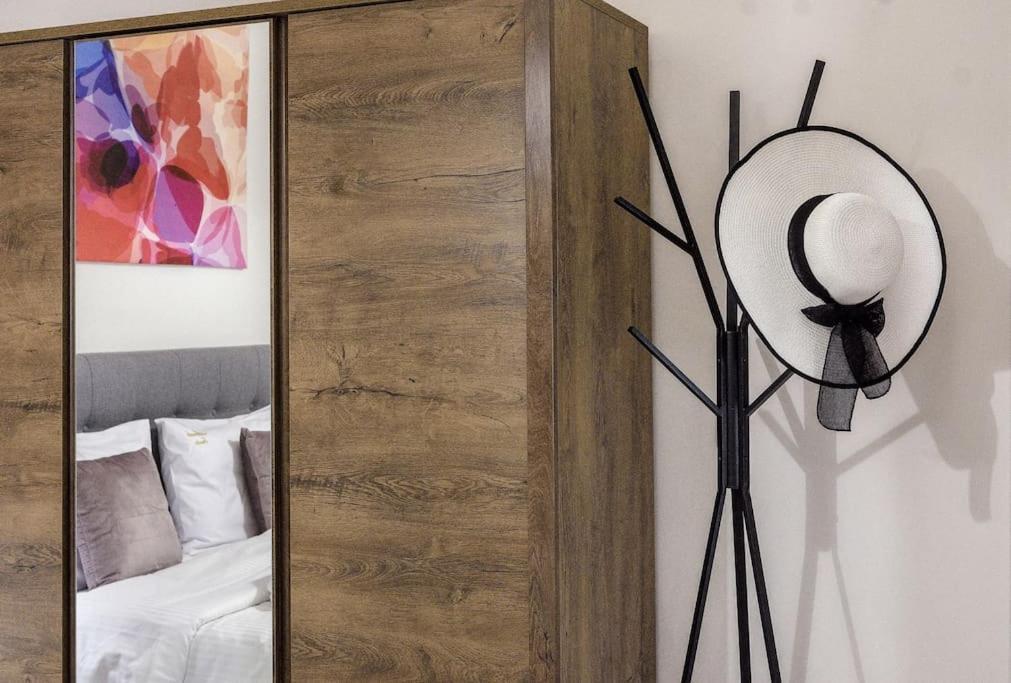 Menda Suite Heraklion Exterior foto